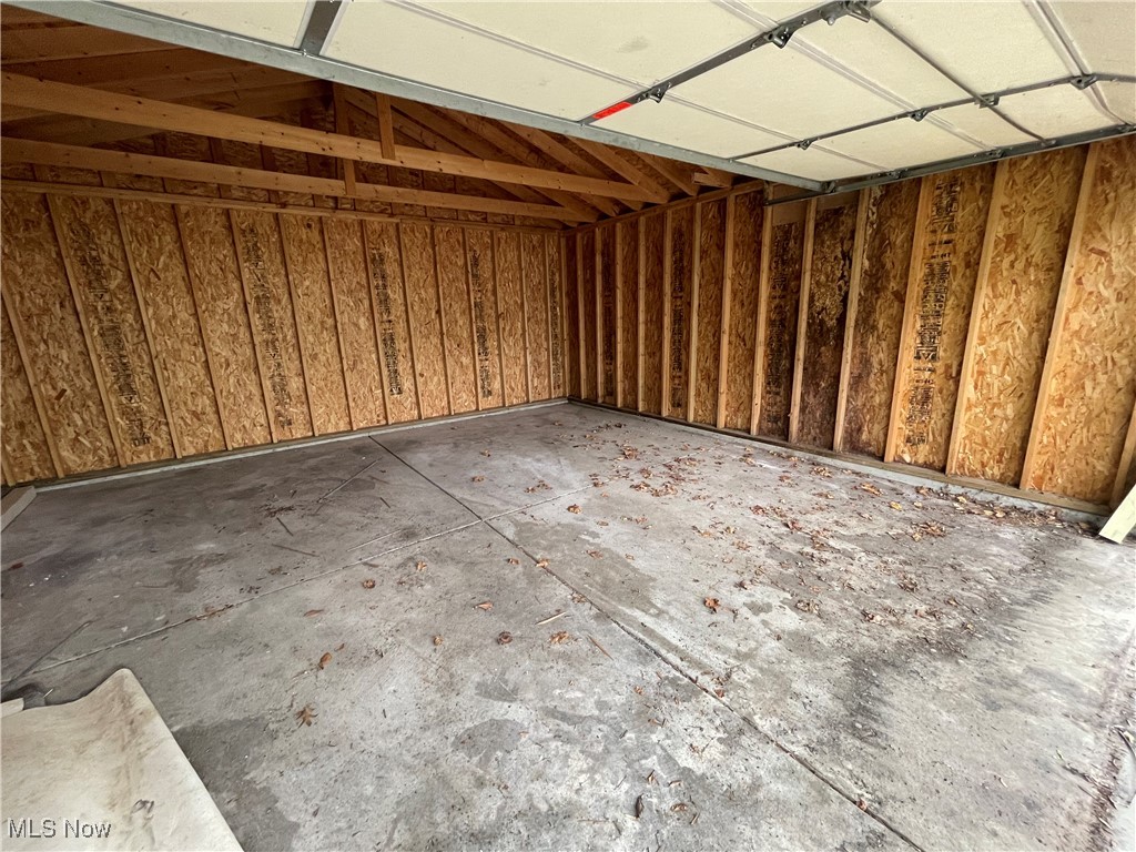 912 Yellowstone Road Cleveland Heights, OH 44121 - Photo 8 of 35 View of garage