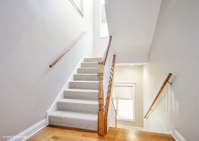 2117 Harrison Street Evanston, IL 60201 - Photo 9 of 26 a view of entryway