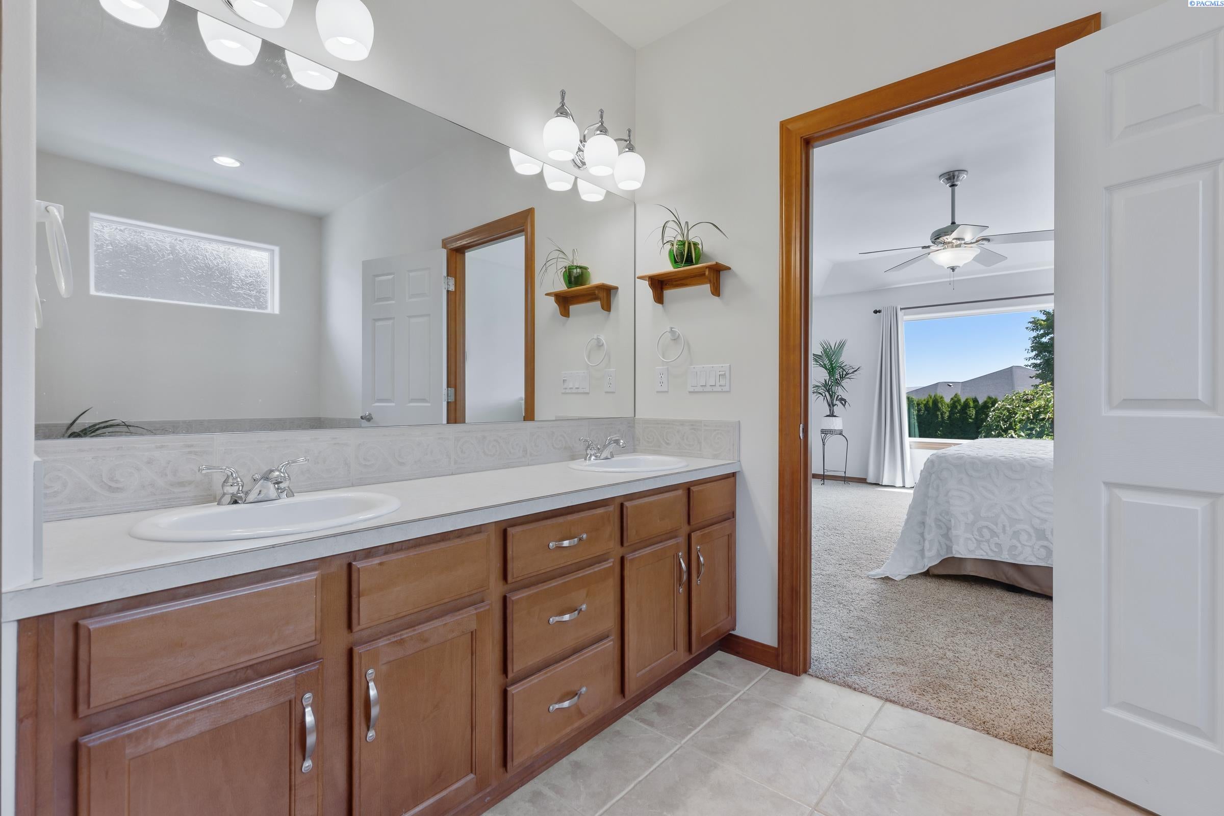 2690 Katie Road Kennewick, WA 99338 - Photo 15 of 50 Gallery Image 15