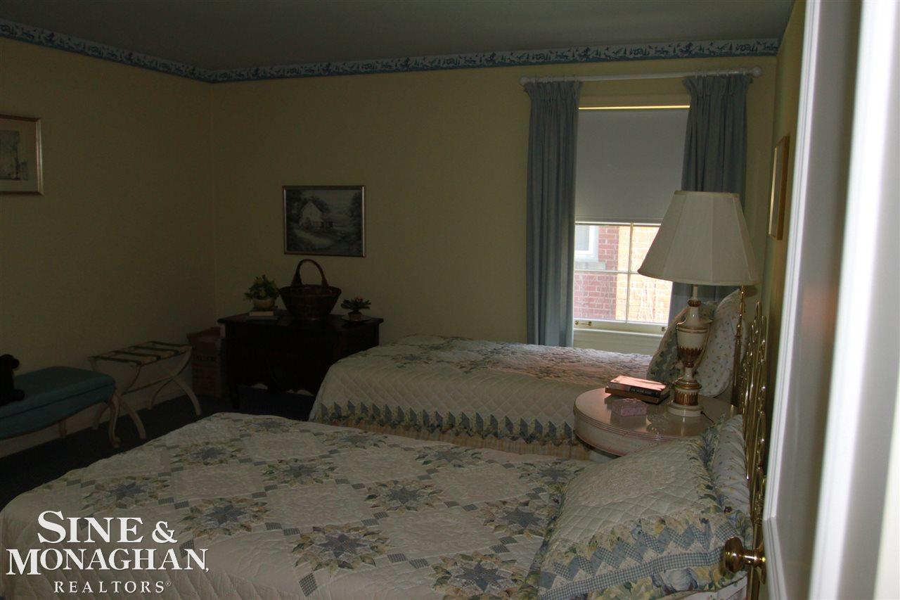 506 Pemberton Road Grosse Pointe Park, MI 48230 - Photo 12 of 16