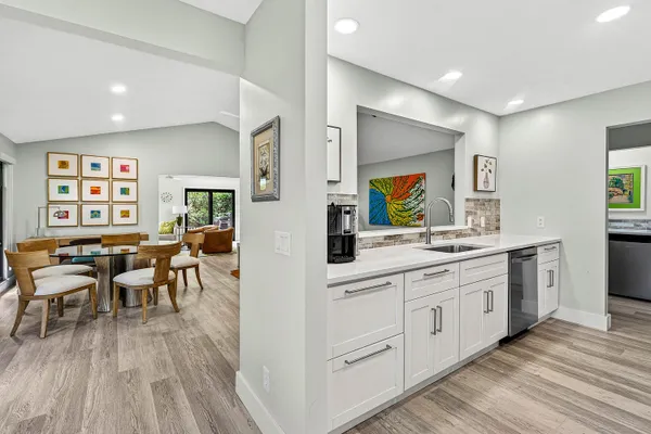$429,000 | 8560 Southeast Eaglewood Way, Hobe Sound, FL 33455