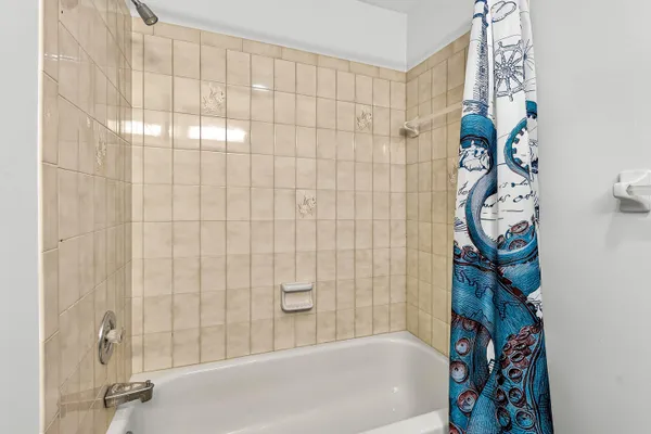 $429,000 | 8560 Southeast Eaglewood Way, Hobe Sound, FL 33455