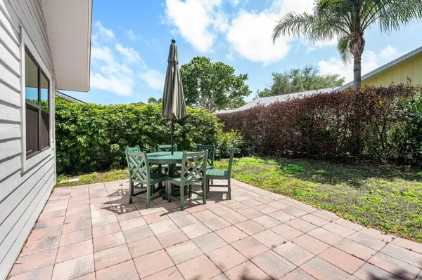 $429,000 | 8560 Southeast Eaglewood Way, Hobe Sound, FL 33455