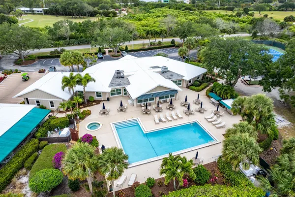 $429,000 | 8560 Southeast Eaglewood Way, Hobe Sound, FL 33455