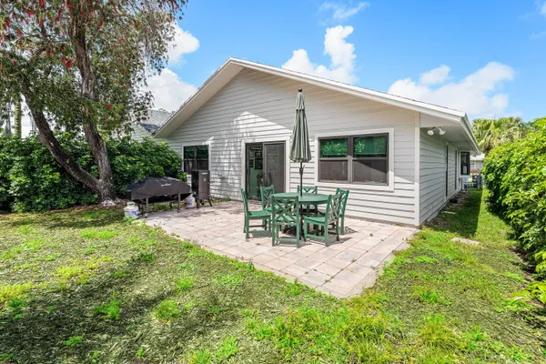 $429,000 | 8560 Southeast Eaglewood Way, Hobe Sound, FL 33455