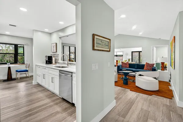$429,000 | 8560 Southeast Eaglewood Way, Hobe Sound, FL 33455