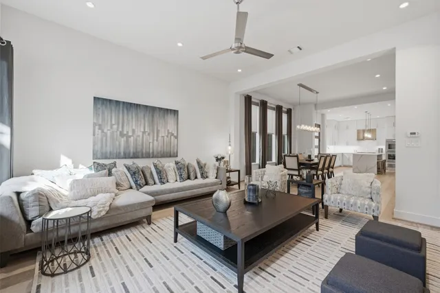 $1,199,000 | 2114 McDuffie Street, Houston, TX 77019