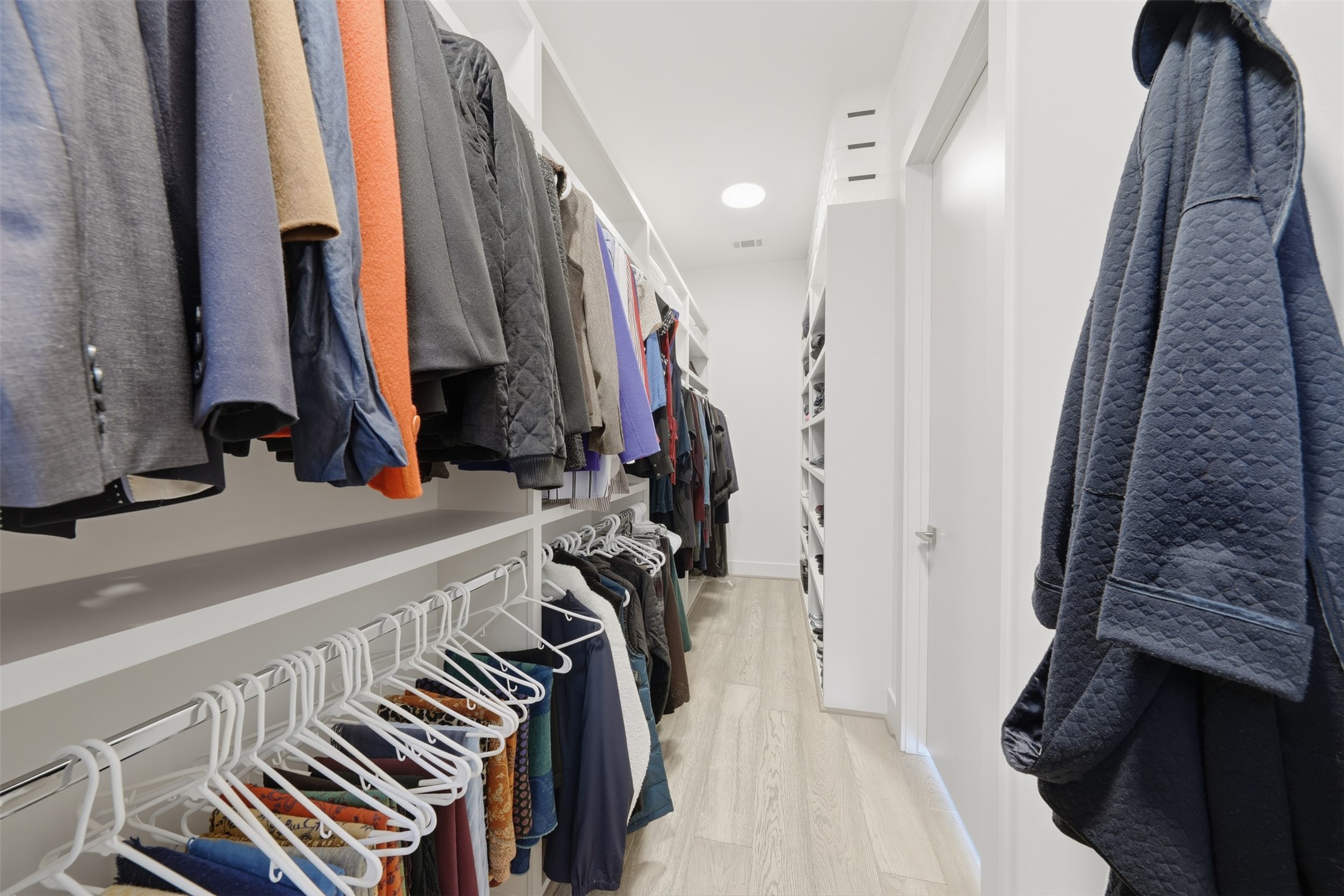 2114 McDuffie Street Houston, TX 77019 - Photo 31 of 45 Second walk-in closet in the primary suite.