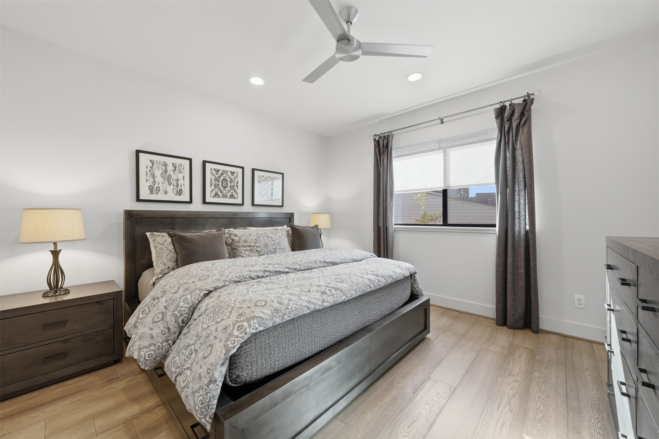 2114 McDuffie Street Houston, TX 77019 - Photo 32 of 45 This secondary bedroom is located near the back of the home on the second floor.