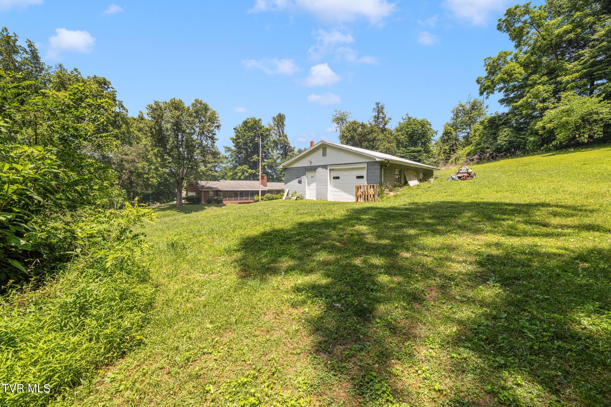 1013 Creasy Road Jonesborough, TN 37659 - Photo 7 of 54 IMG_8637