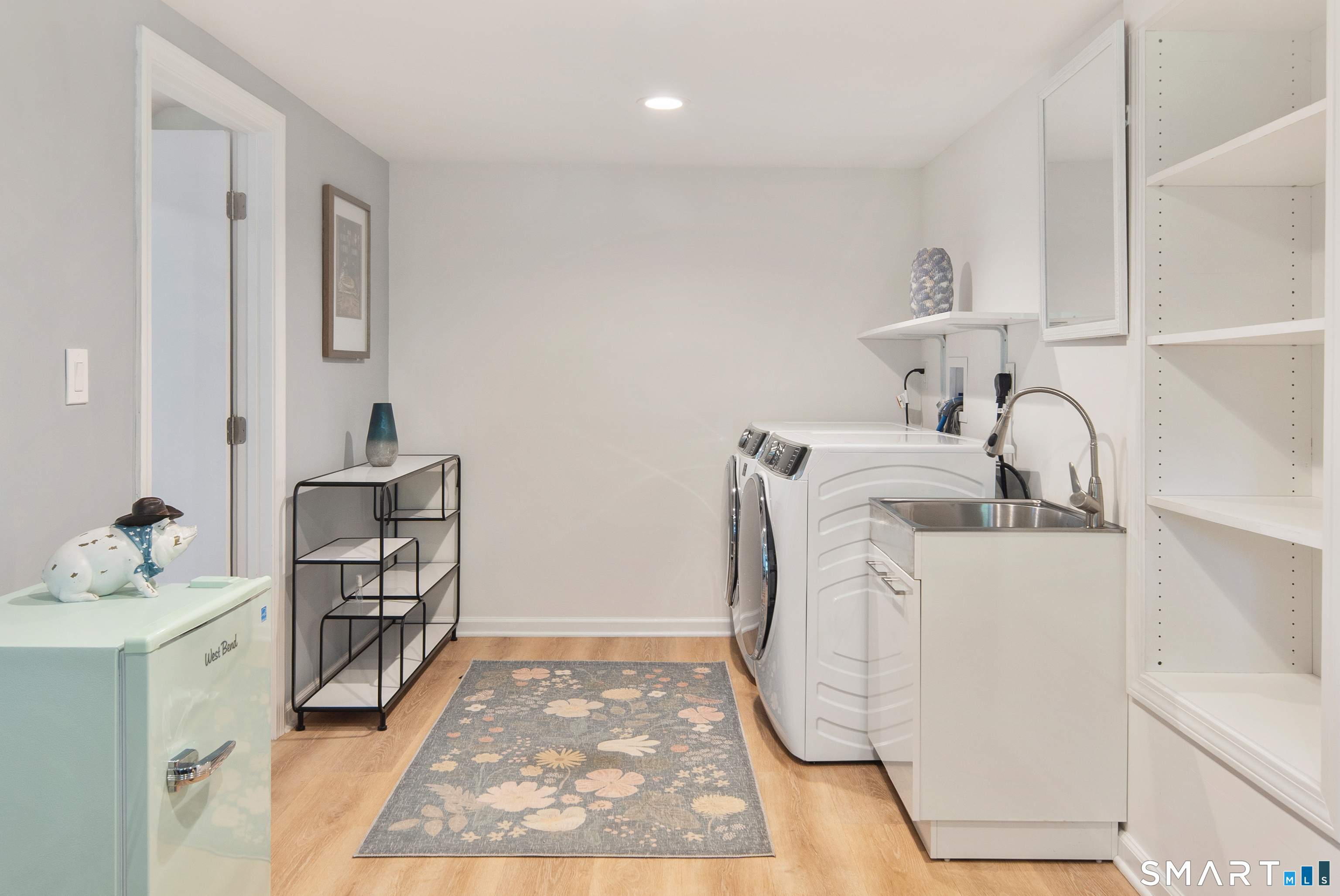 8 Ledge Road Norwalk, CT 06853 - Photo 23 of 27