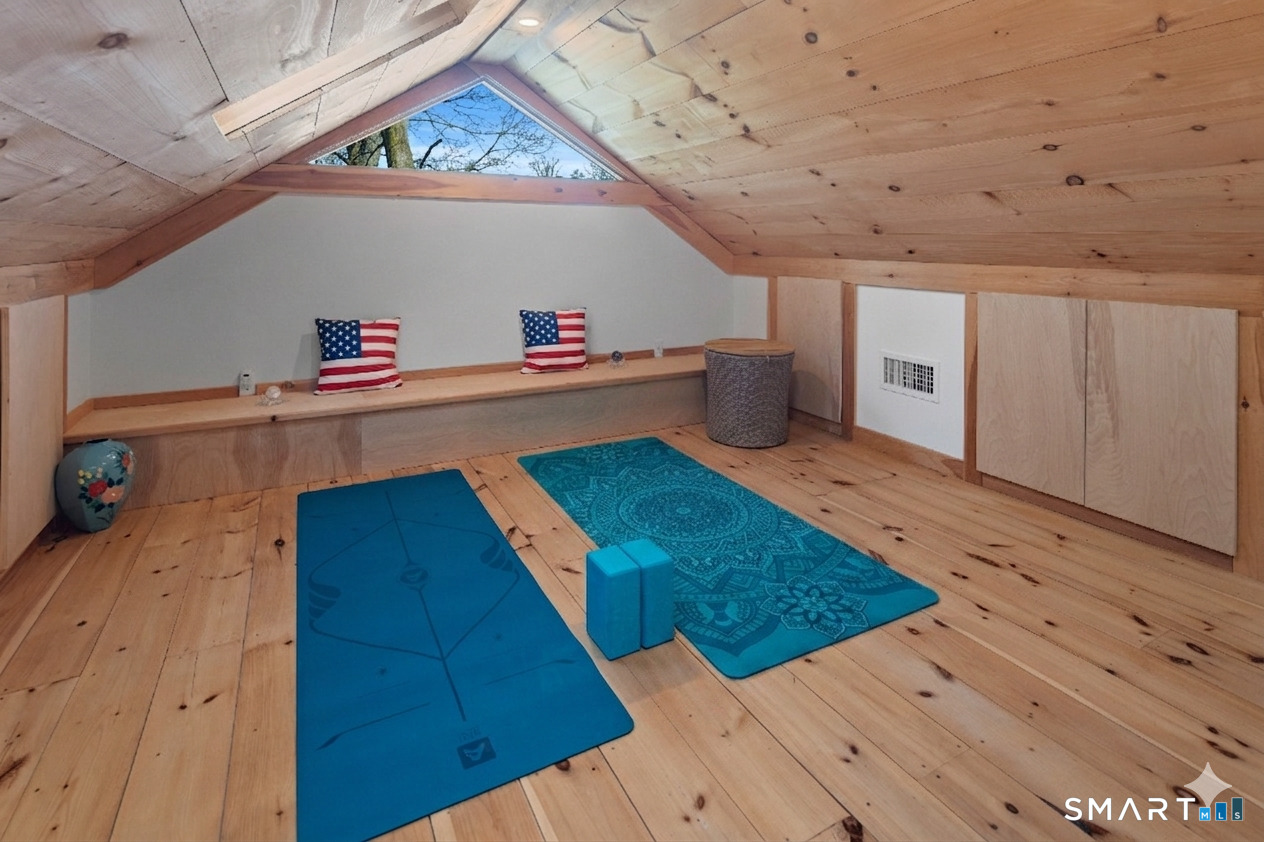 8 Ledge Road Norwalk, CT 06853 - Photo 24 of 27