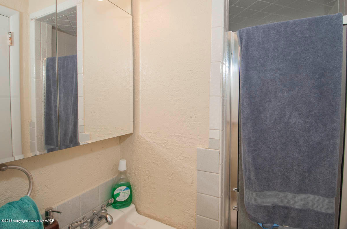 201 Geronimo Road Amarillo, TX 79108 - Photo 18 of 36 MASTER BATH
