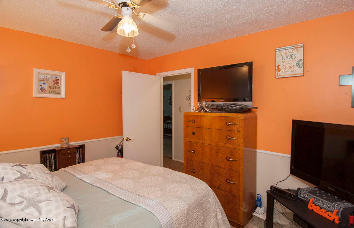 201 Geronimo Road Amarillo, TX 79108 - Photo 22 of 36 BEDROOM 3 VIEW 2
