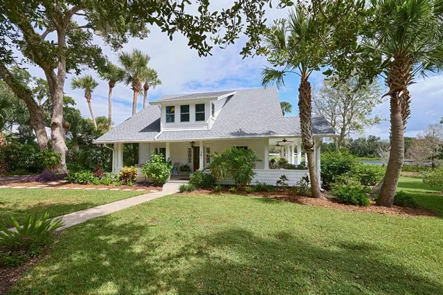 $579,000 | 261 North Lakeview Drive, Lake Helen, FL 32744