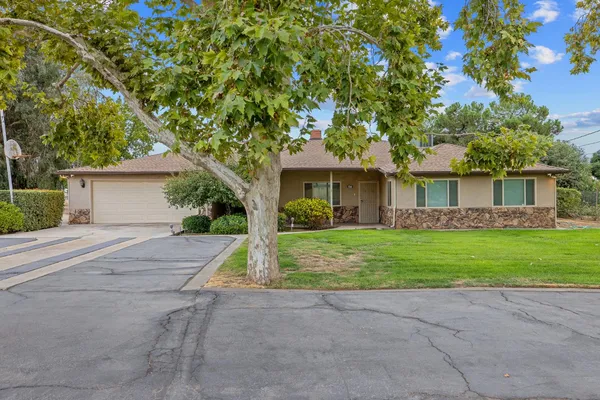 $610,000 | 1714 North Blythe Avenue, Fresno, CA 93722