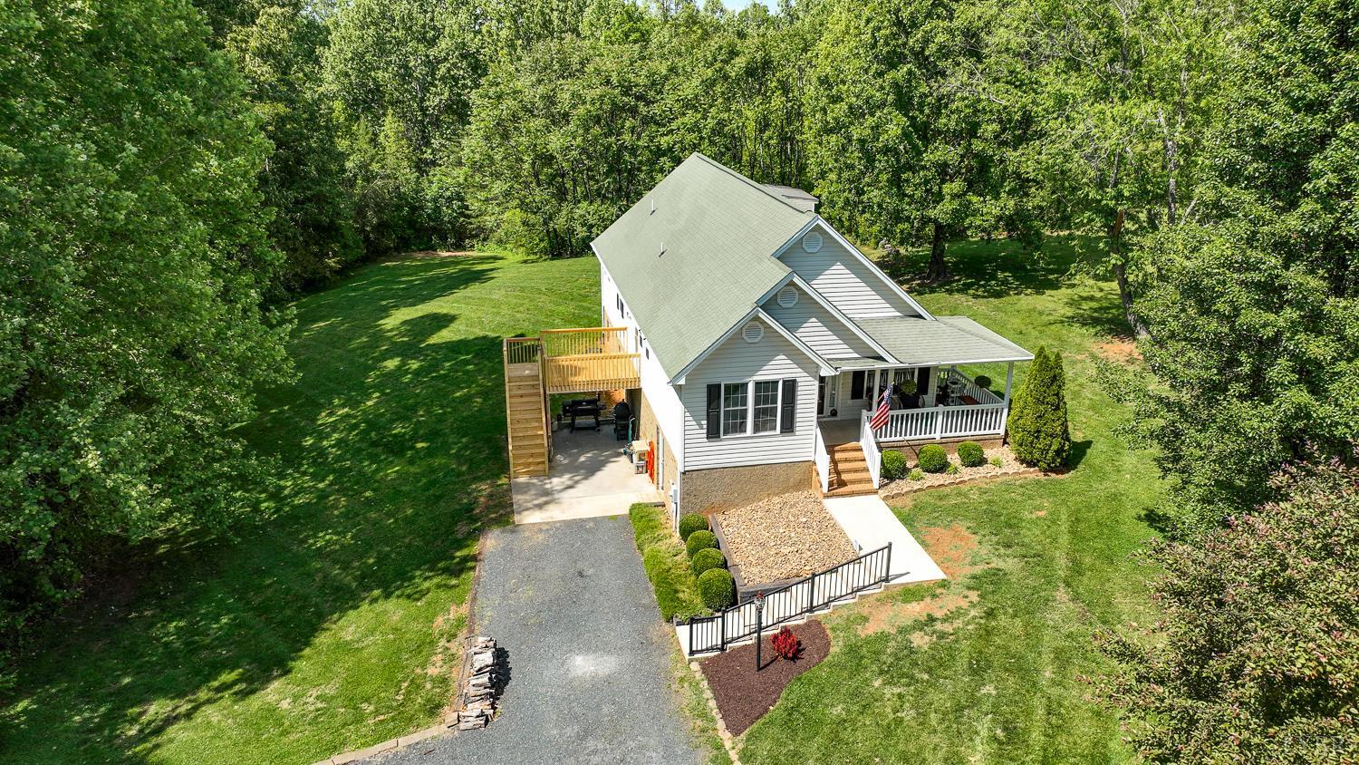 433 Stratford Road Concord, VA 24538 - Photo 6 of 84