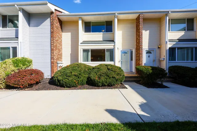 a house view with a outdoor space