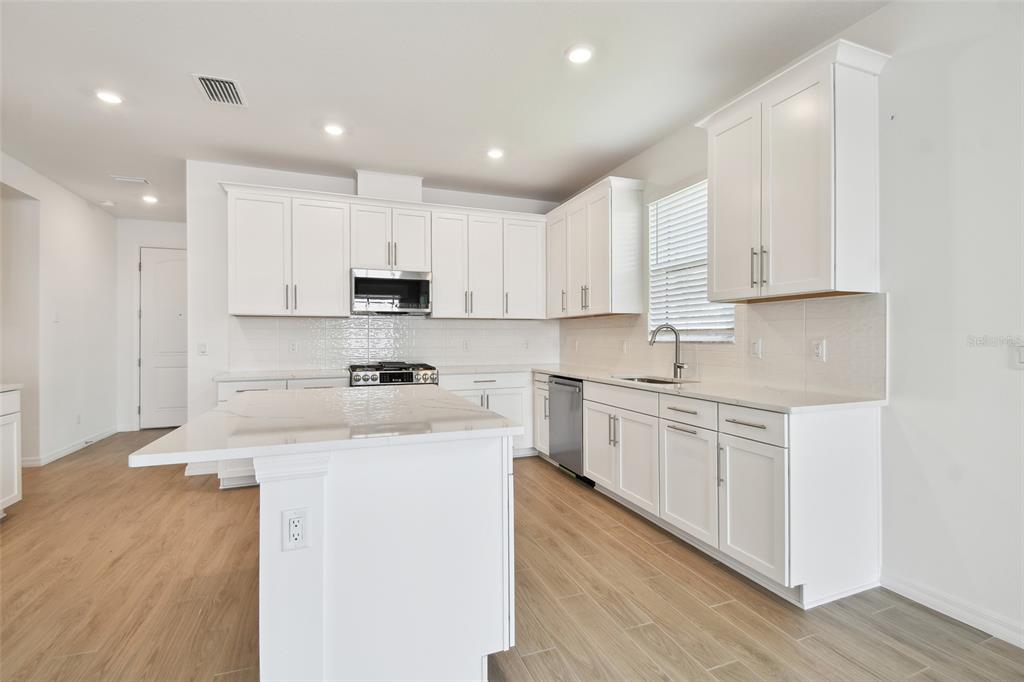 18071 Cherished Loop Lakewood Ranch, FL 34211 - Photo 7 of 44