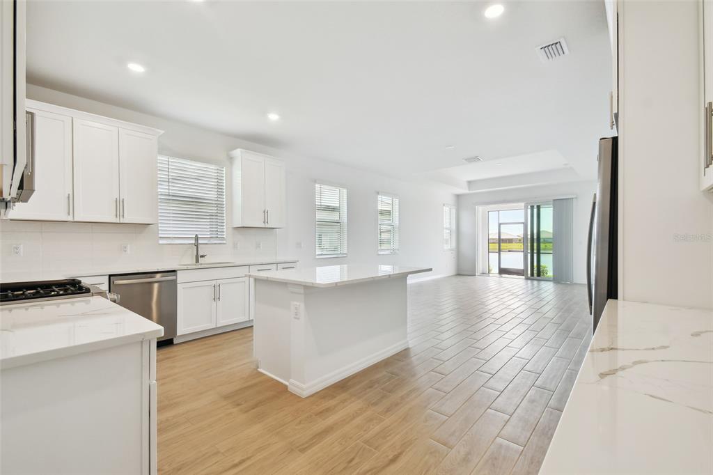 18071 Cherished Loop Lakewood Ranch, FL 34211 - Photo 10 of 44