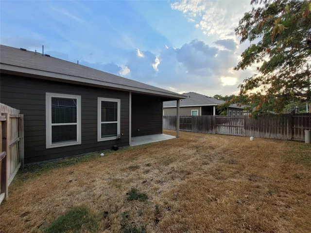 $1,845 | 210 Oakcrest, Unit A, Conroe, TX 77304