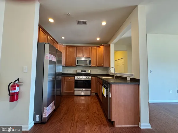 $2,850 | 4322 Champions Run, Cherry Hill, NJ 08002