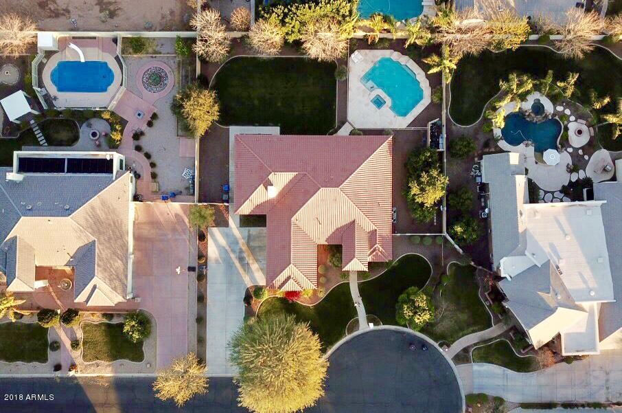 305 South Racine Court Gilbert, AZ 85296 - Photo 8 of 72 AE310A6B-802C-44FB-A249-73605851FCC2