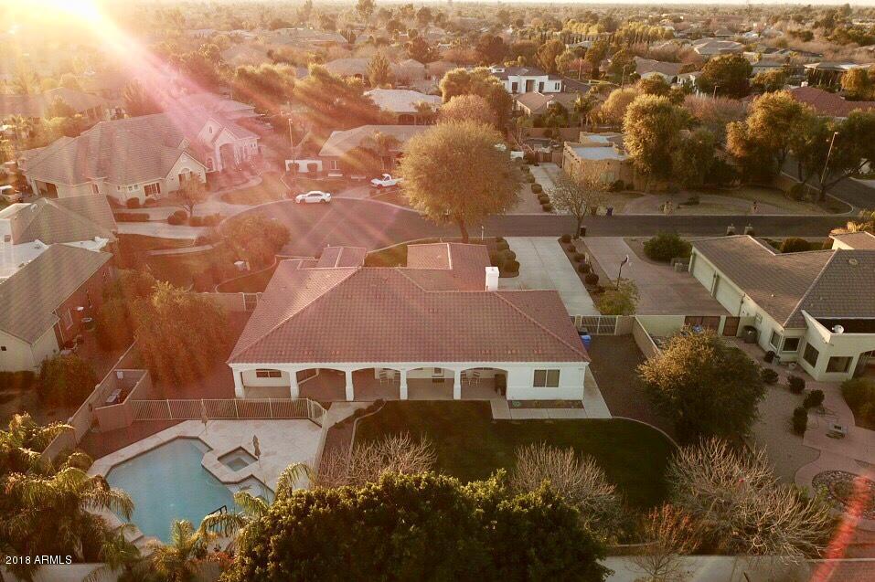 305 South Racine Court Gilbert, AZ 85296 - Photo 9 of 72 B1D6E8CB-97DF-4424-A0A9-BC871E52B2C9