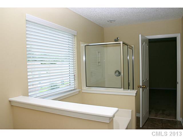 6913 Lowen Road Charlotte, NC 28269 - Photo 8 of 11