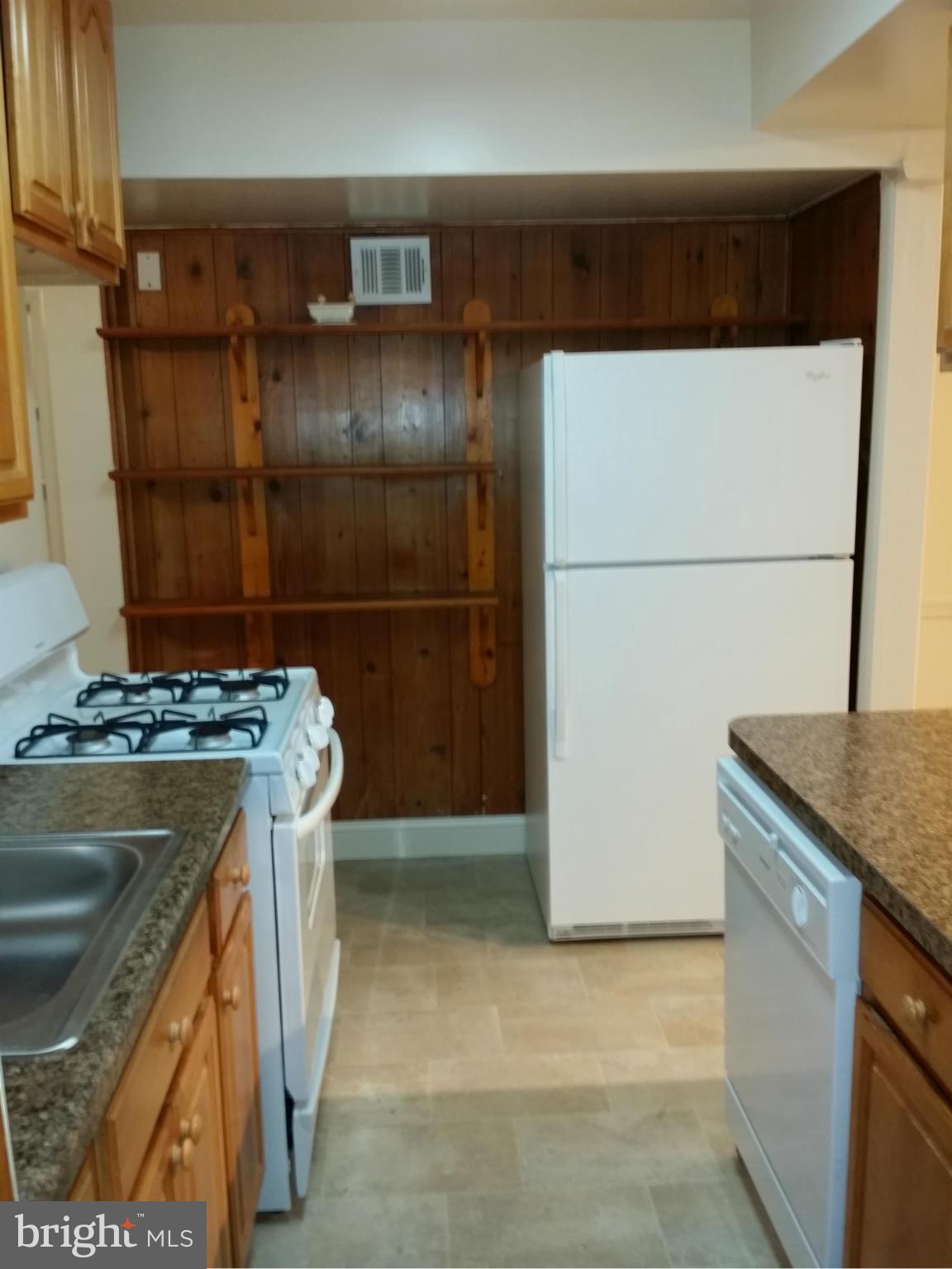 1501 Amherst Road Hyattsville, MD 20783 - Photo 11 of 29 Kitchen