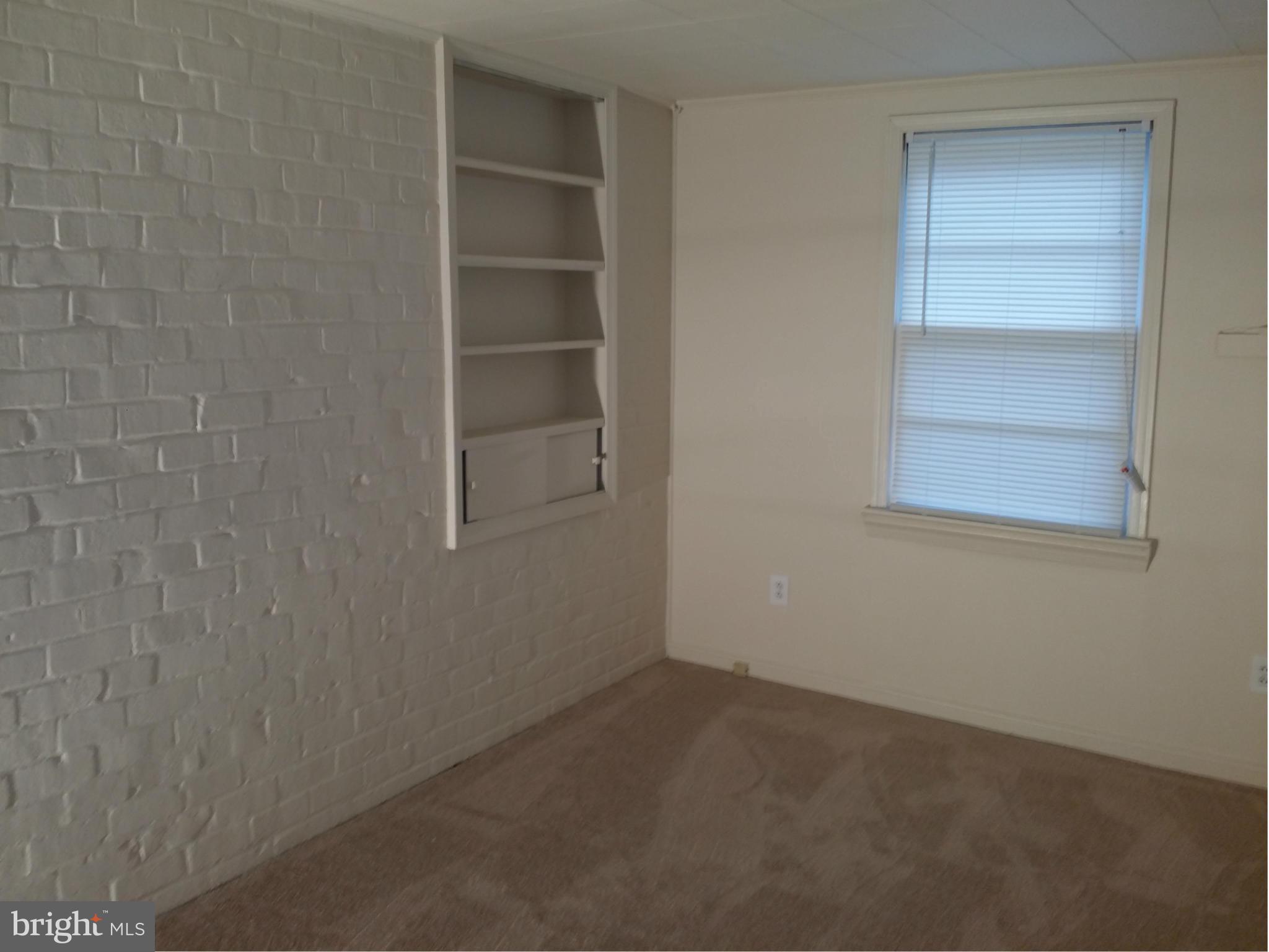 1501 Amherst Road Hyattsville, MD 20783 - Photo 15 of 29 Family Room