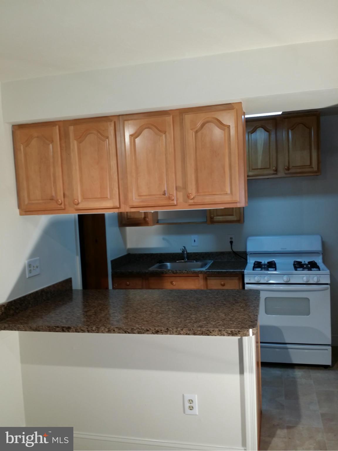 1501 Amherst Road Hyattsville, MD 20783 - Photo 9 of 29 Kitchen
