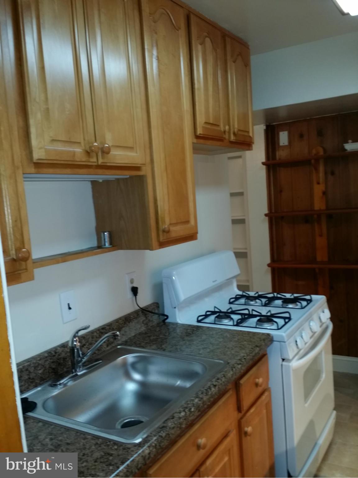 1501 Amherst Road Hyattsville, MD 20783 - Photo 10 of 29 Kitchen