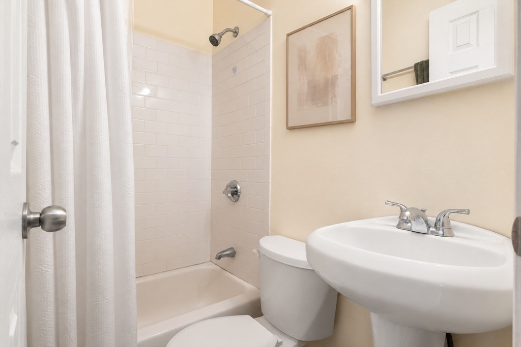 28 Phillips Street, Unit 3 Boston, MA 02114 - Photo 7 of 15