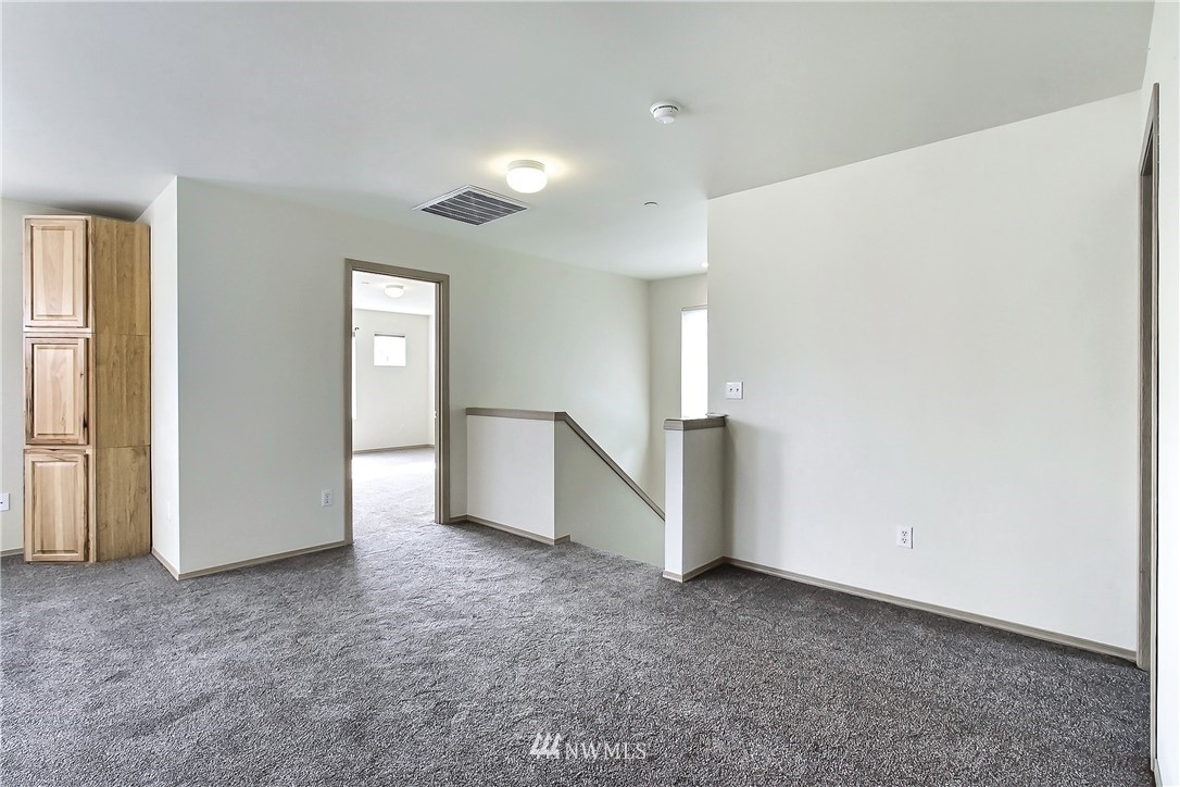 3141 Walker Road DuPont, WA 98327 - Photo 13 of 18 a view of an empty room