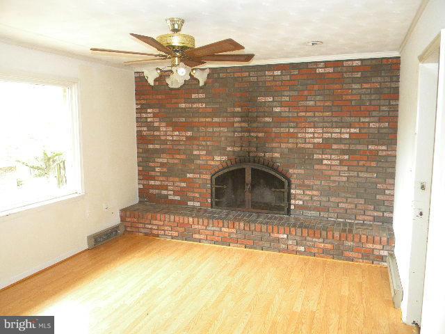 10965 Scaggsville Road Laurel, MD 20723 - Photo 4 of 12 Family Room