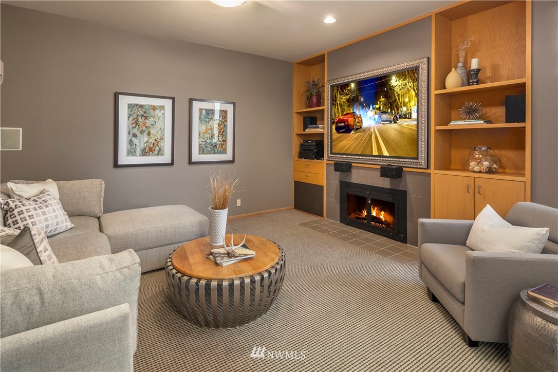 3840 East Mercer Way Mercer Island, WA 98040 - Photo 13 of 25