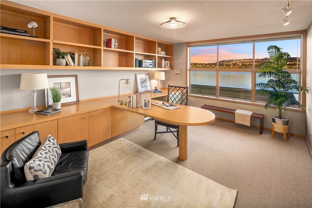 3840 East Mercer Way Mercer Island, WA 98040 - Photo 19 of 25