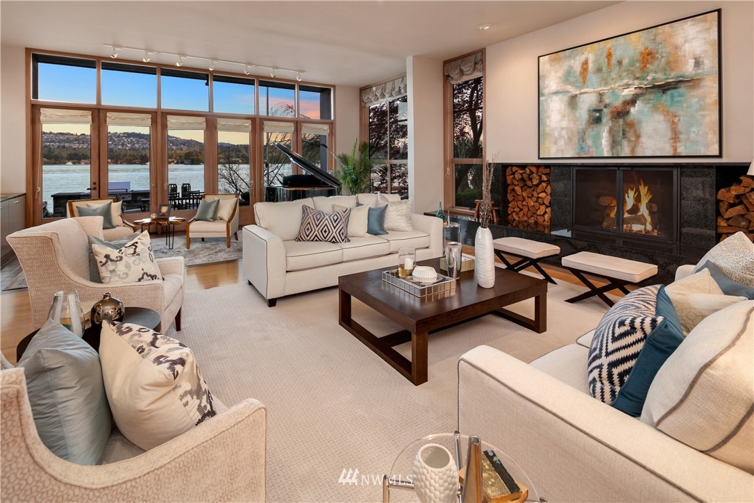 3840 East Mercer Way Mercer Island, WA 98040 - Photo 3 of 25