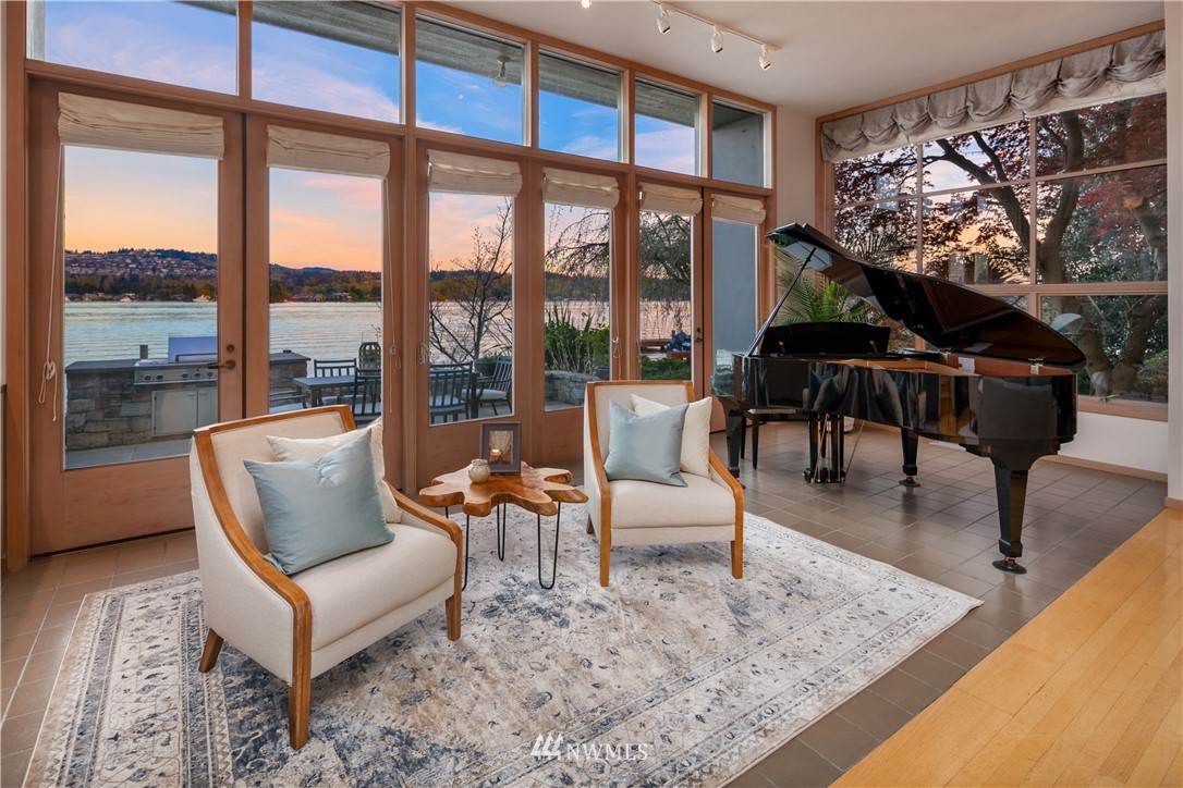3840 East Mercer Way Mercer Island, WA 98040 - Photo 5 of 25