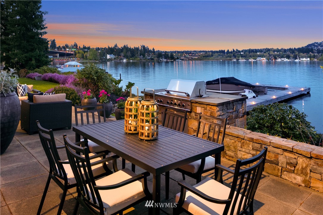 3840 East Mercer Way Mercer Island, WA 98040 - Photo 6 of 25