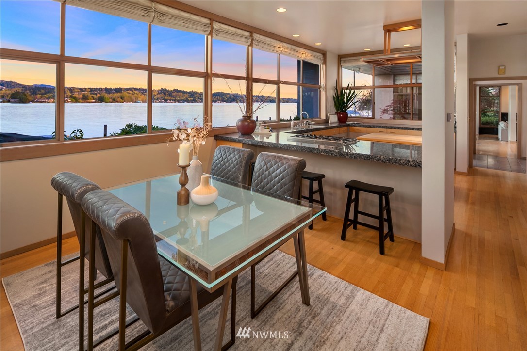 3840 East Mercer Way Mercer Island, WA 98040 - Photo 10 of 25