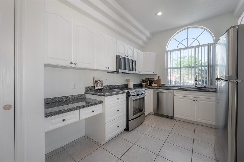 1108 Callista Avenue Valrico, FL 33596 - Photo 9 of 28