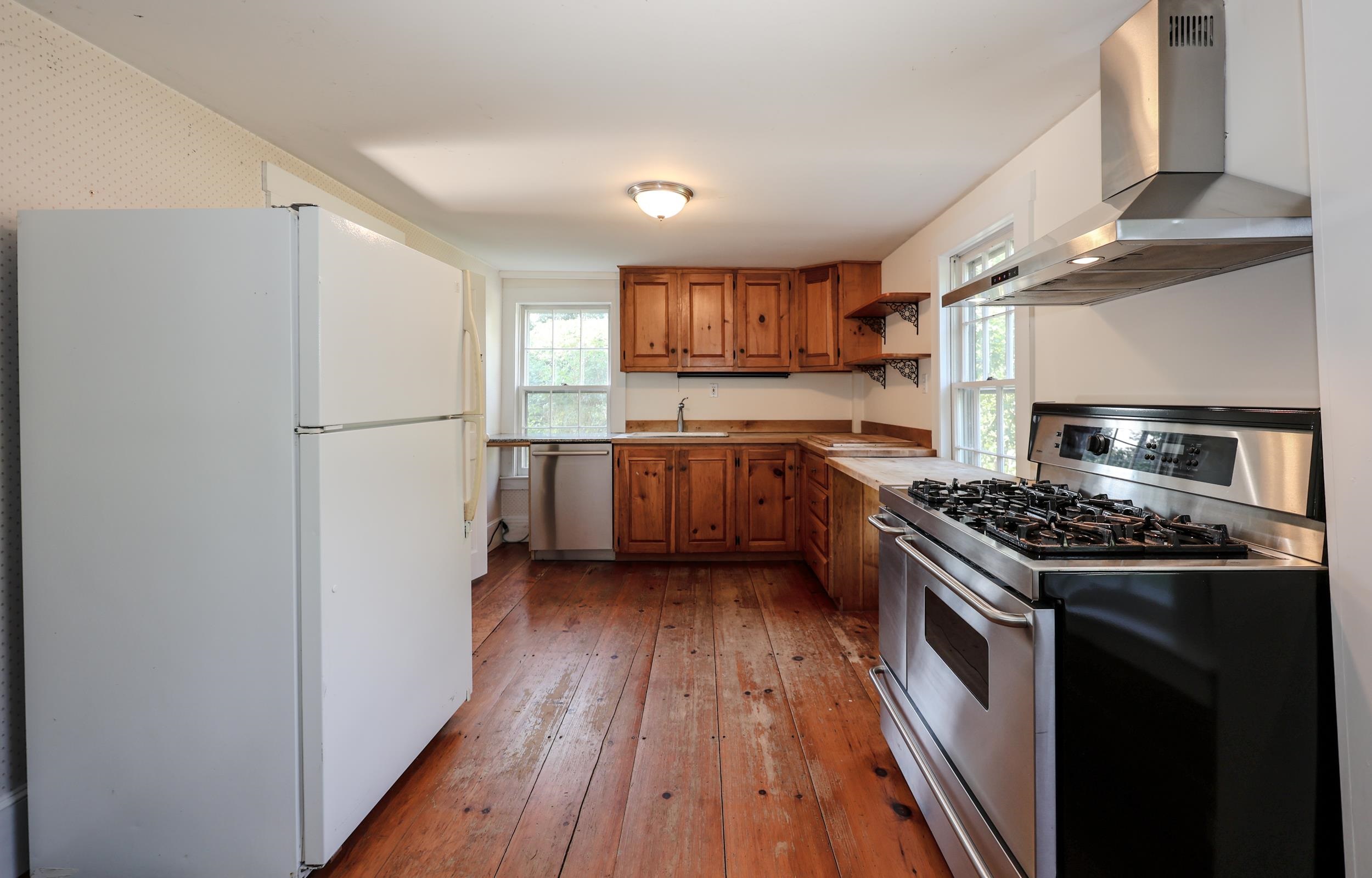 107 Greenfield Road New Boston, NH 03070 - Photo 12 of 59