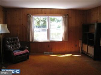 301 Greenhill Road Willow Grove, PA 19090 - Photo 6 of 12 Family Room