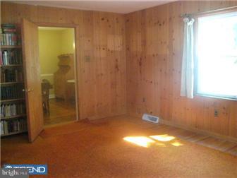 301 Greenhill Road Willow Grove, PA 19090 - Photo 7 of 12 Family Room