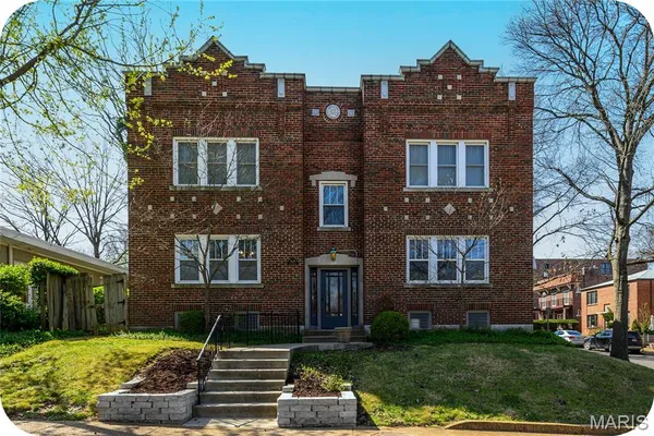 $300,000 | 6636 San Bonita Avenue, Unit 1E, Clayton, MO 63105