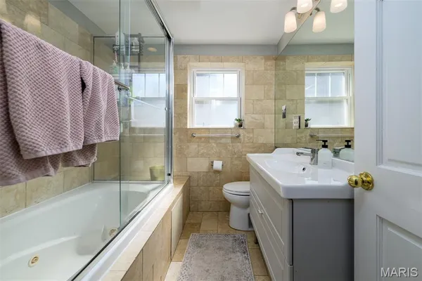 $300,000 | 6636 San Bonita Avenue, Unit 1E, Clayton, MO 63105