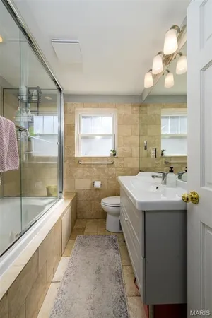 $300,000 | 6636 San Bonita Avenue, Unit 1E, Clayton, MO 63105