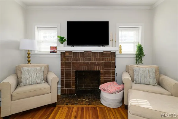 $300,000 | 6636 San Bonita Avenue, Unit 1E, Clayton, MO 63105
